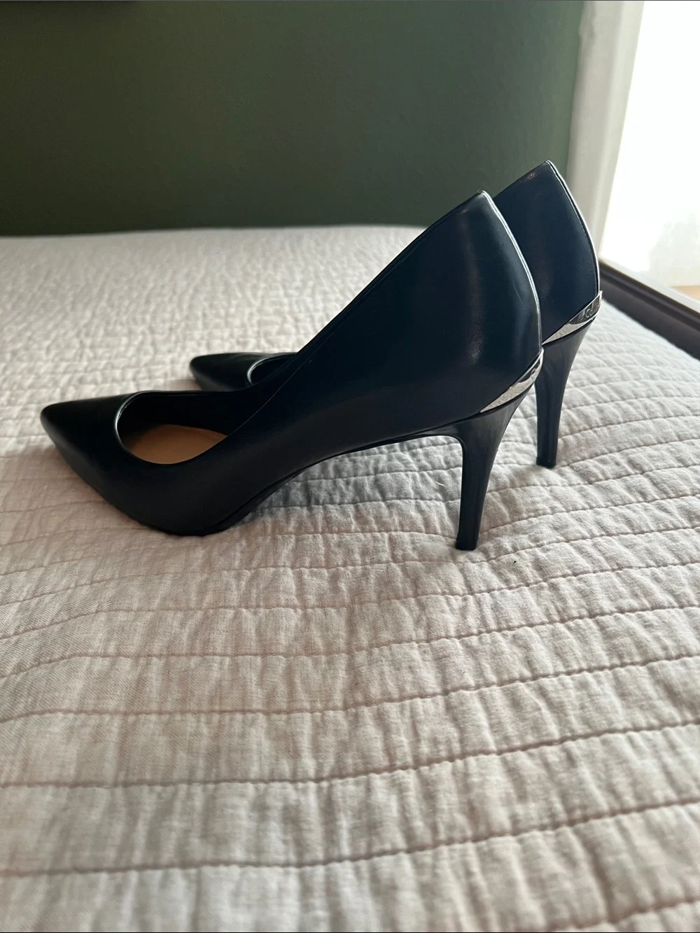 Calvin Klein Black Pointed Leather Heel Pumps